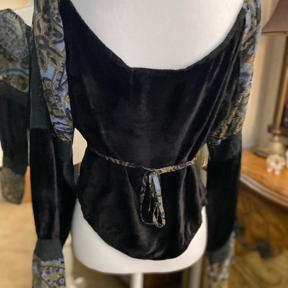 Bohemian Paisley Off-Shoulder Top - Picture 4 of 9